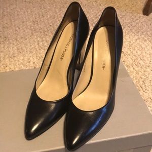 Donald J Pliner Black Bonita Heels 7N